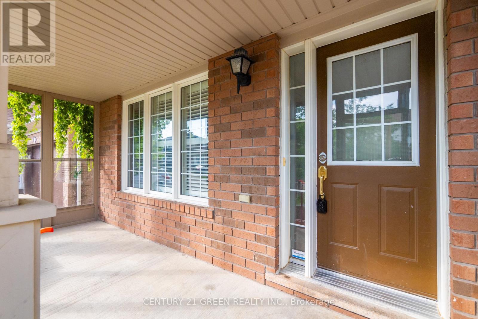 9 Mortimer Drive, Brampton, ON - Outdoor With Deck Patio Veranda With Exterior