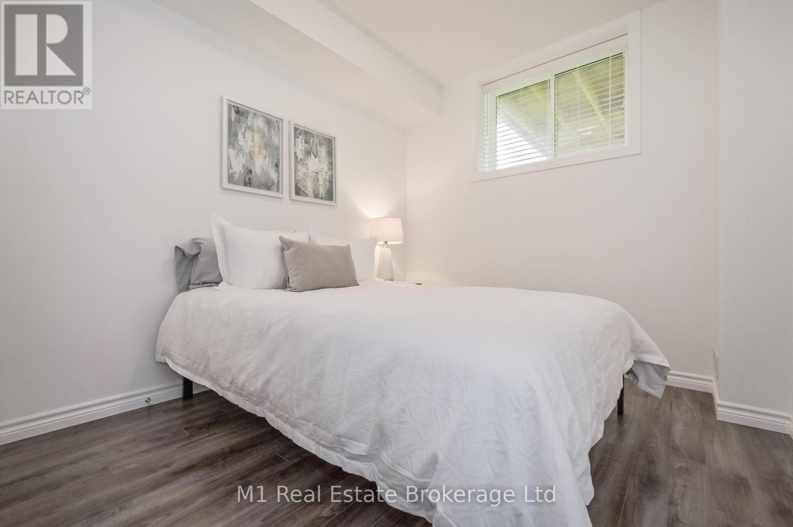Lower Unit - 898D Gzowski Street, Centre Wellington (Fergus), ON - Indoor Photo Showing Bedroom