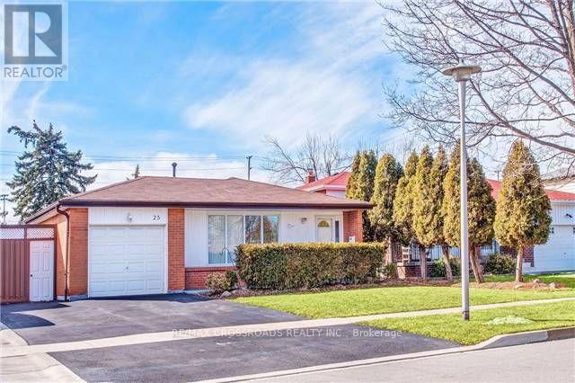 25 Glebe Crescent, Brampton, ON - Outdoor
