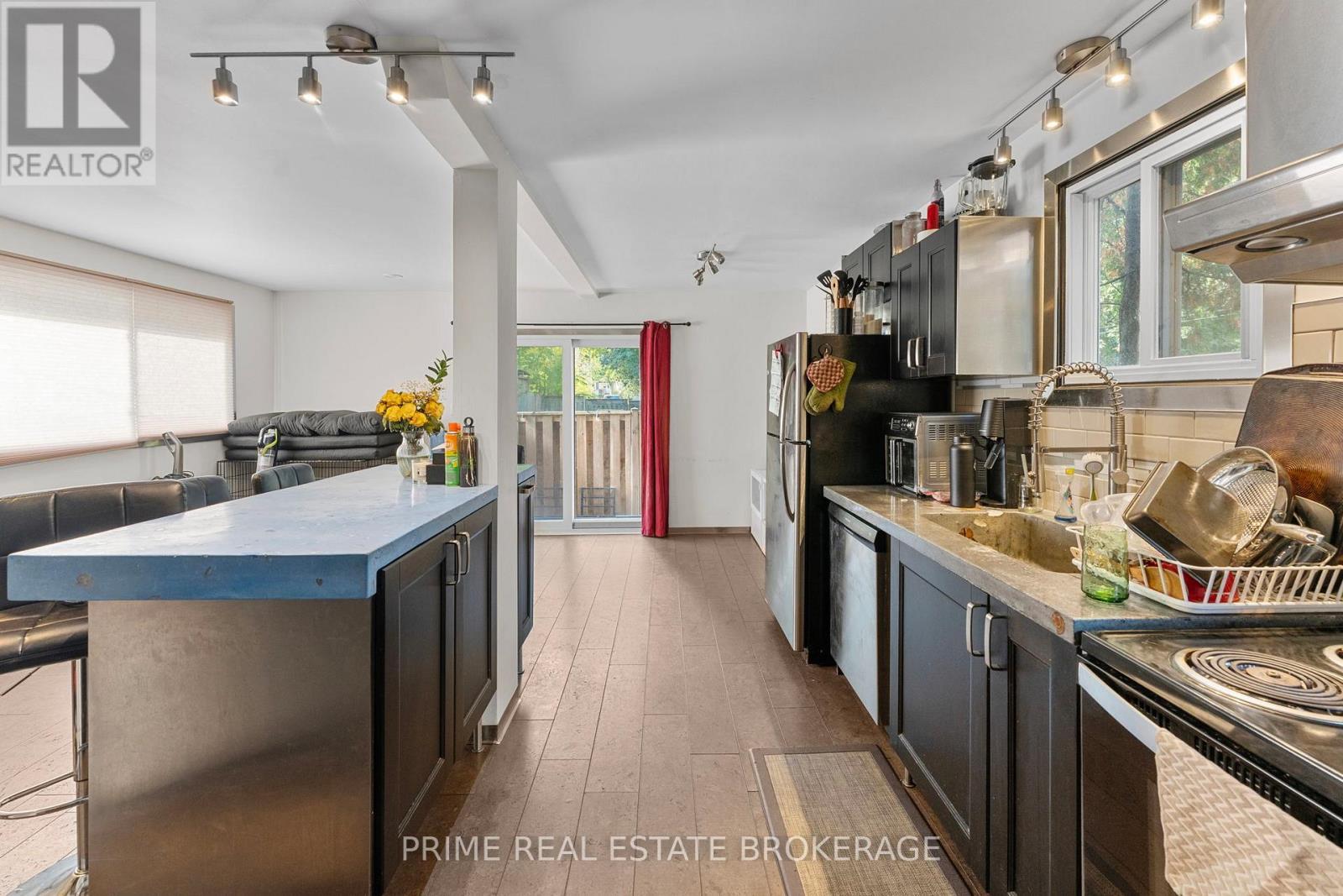 583 Maitland Street, London East (East F), ON - Indoor Photo Showing Kitchen