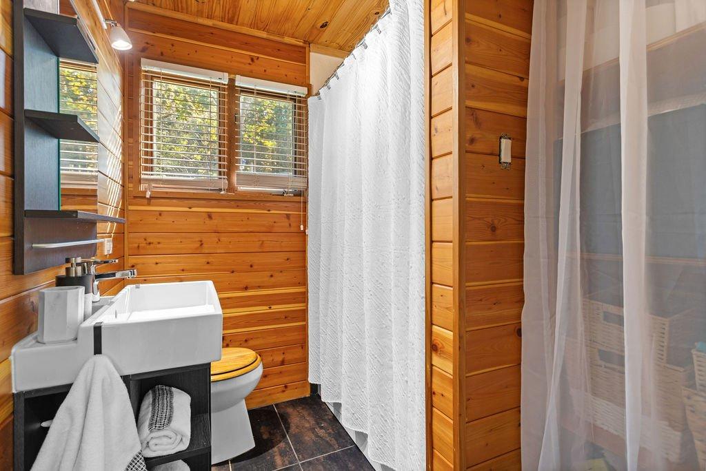 Bathroom - 344 Rue Des Hêtres, Val-Morin, QC - Indoor Photo Showing Bathroom