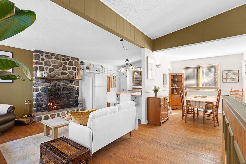 Overall view - 344 Rue Des Hêtres, Val-Morin, QC - Indoor Photo Showing Living Room With Fireplace