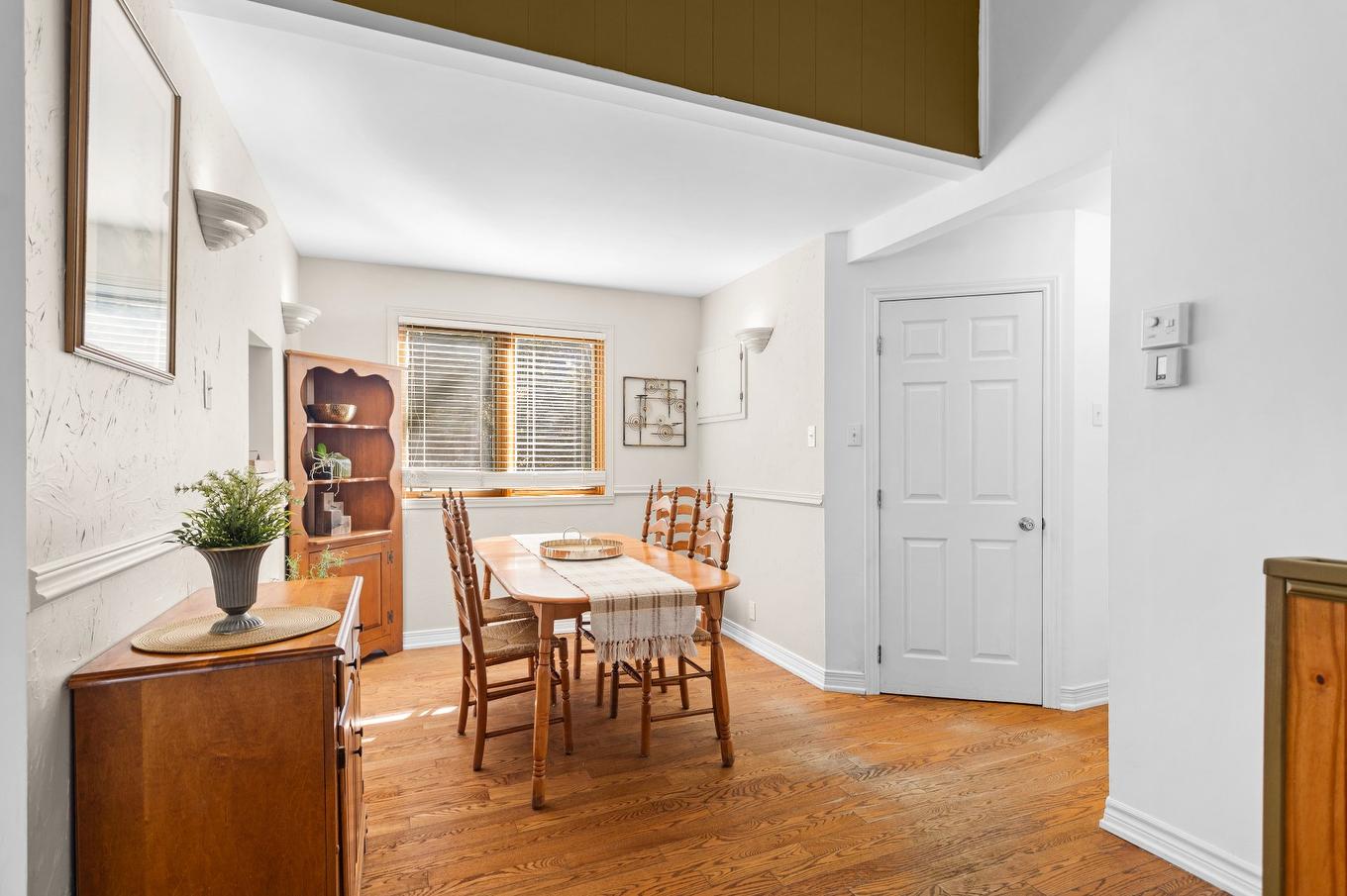 Dining room - 344 Rue Des Hêtres, Val-Morin, QC - Indoor
