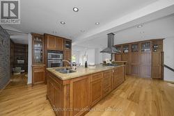 Gourmet kitchen -