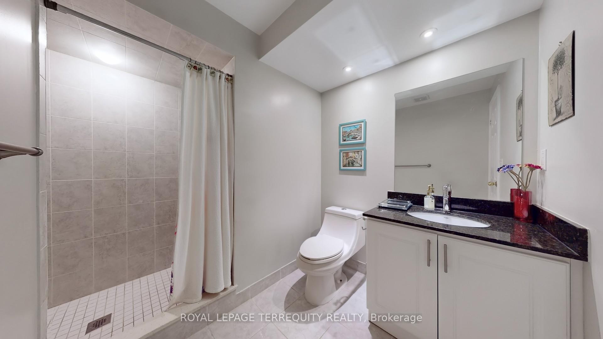 69 Vine Cliff Boulevard, Markham, ON - Indoor Photo Showing Bathroom