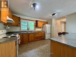 Natural light & overlooking greenspace. -