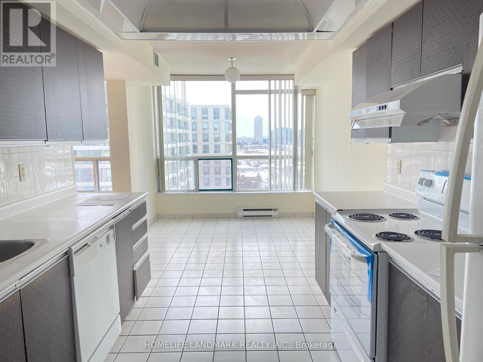 1204 - 4725 Sheppard Avenue E, Toronto, ON - Indoor Photo Showing Kitchen