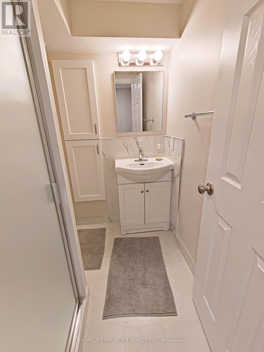 59 Dowswell Drive, Toronto, ON - Indoor Photo Showing Bathroom