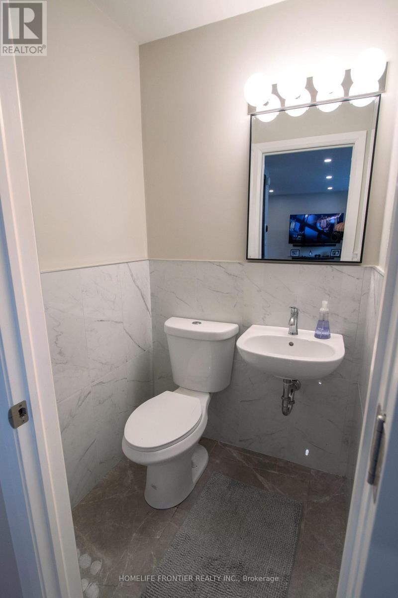 59 Dowswell Drive, Toronto, ON - Indoor Photo Showing Bathroom