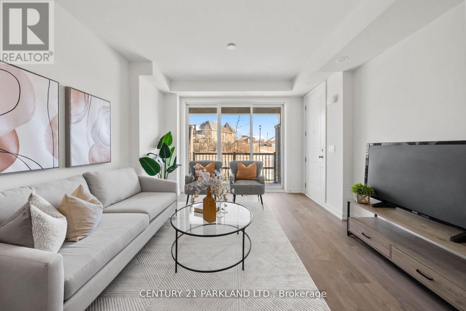 1602 - 160 Densmore Road, Cobourg, ON - Indoor Photo Showing Living Room