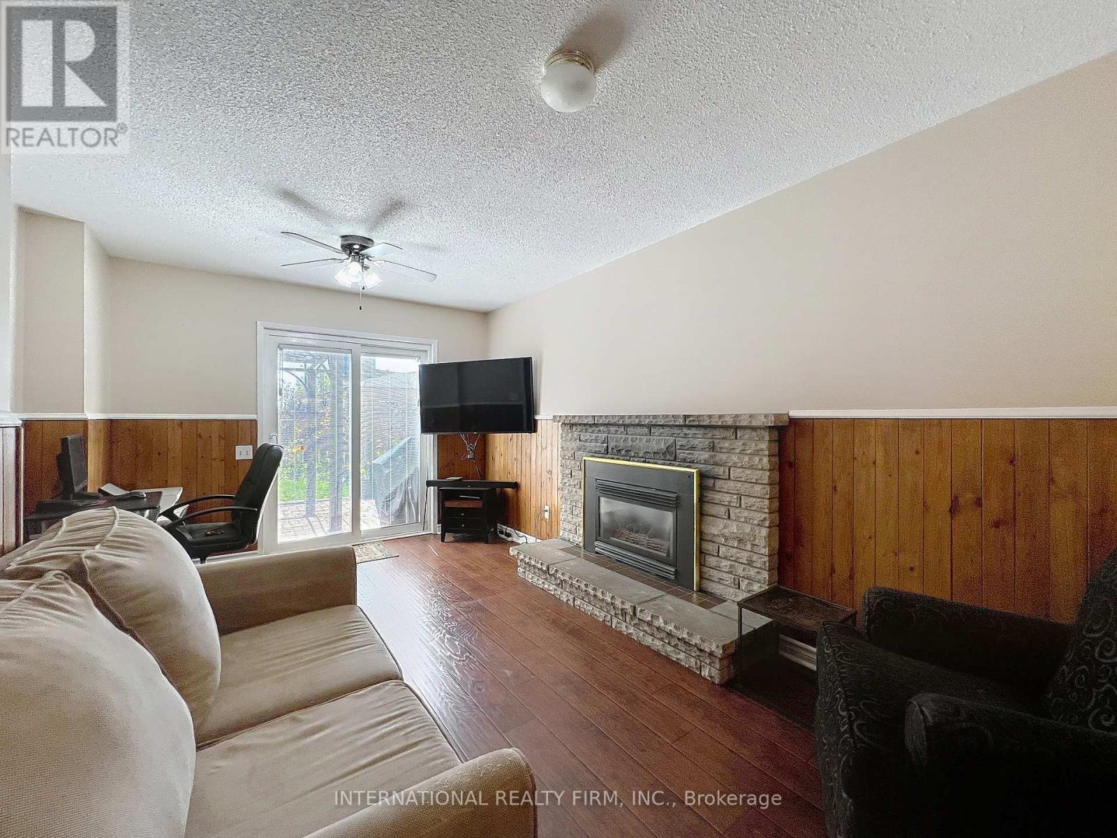 3602 Dunrankin Drive, Mississauga, ON - Indoor Photo Showing Living Room With Fireplace