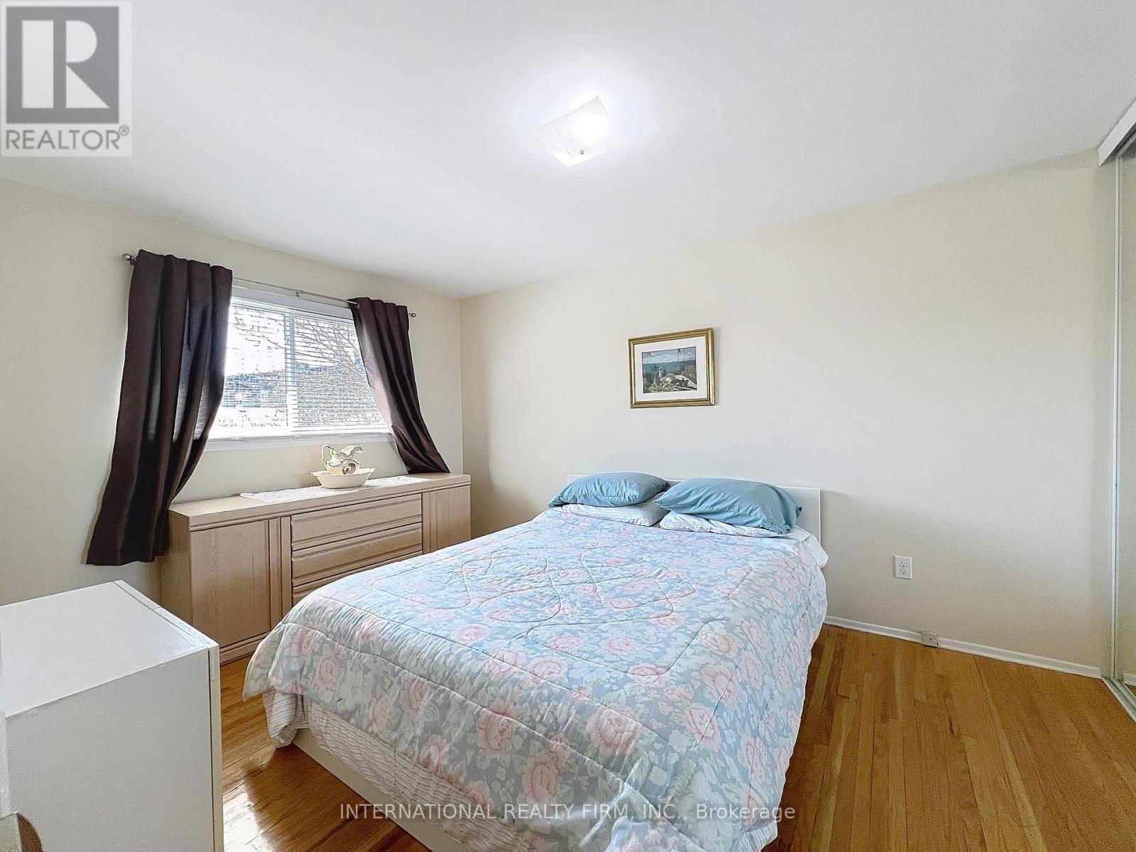 3602 Dunrankin Drive, Mississauga, ON - Indoor Photo Showing Bedroom