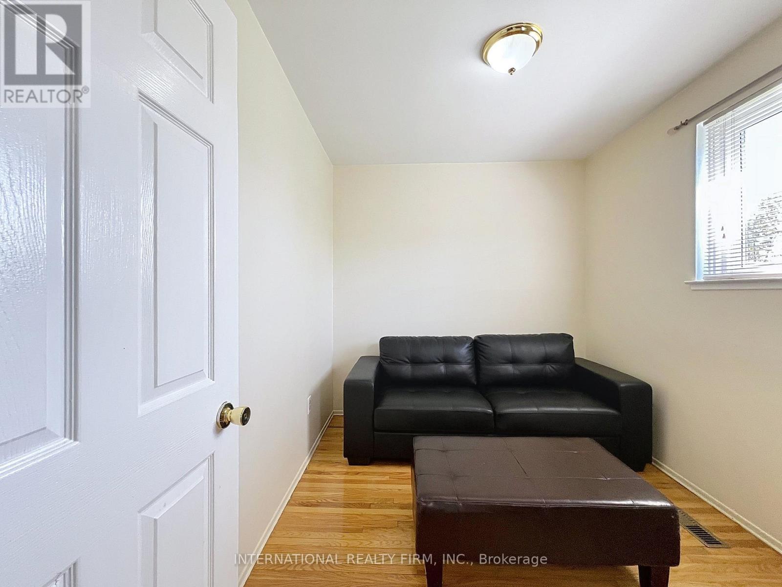 3602 Dunrankin Drive, Mississauga, ON - Indoor Photo Showing Other Room