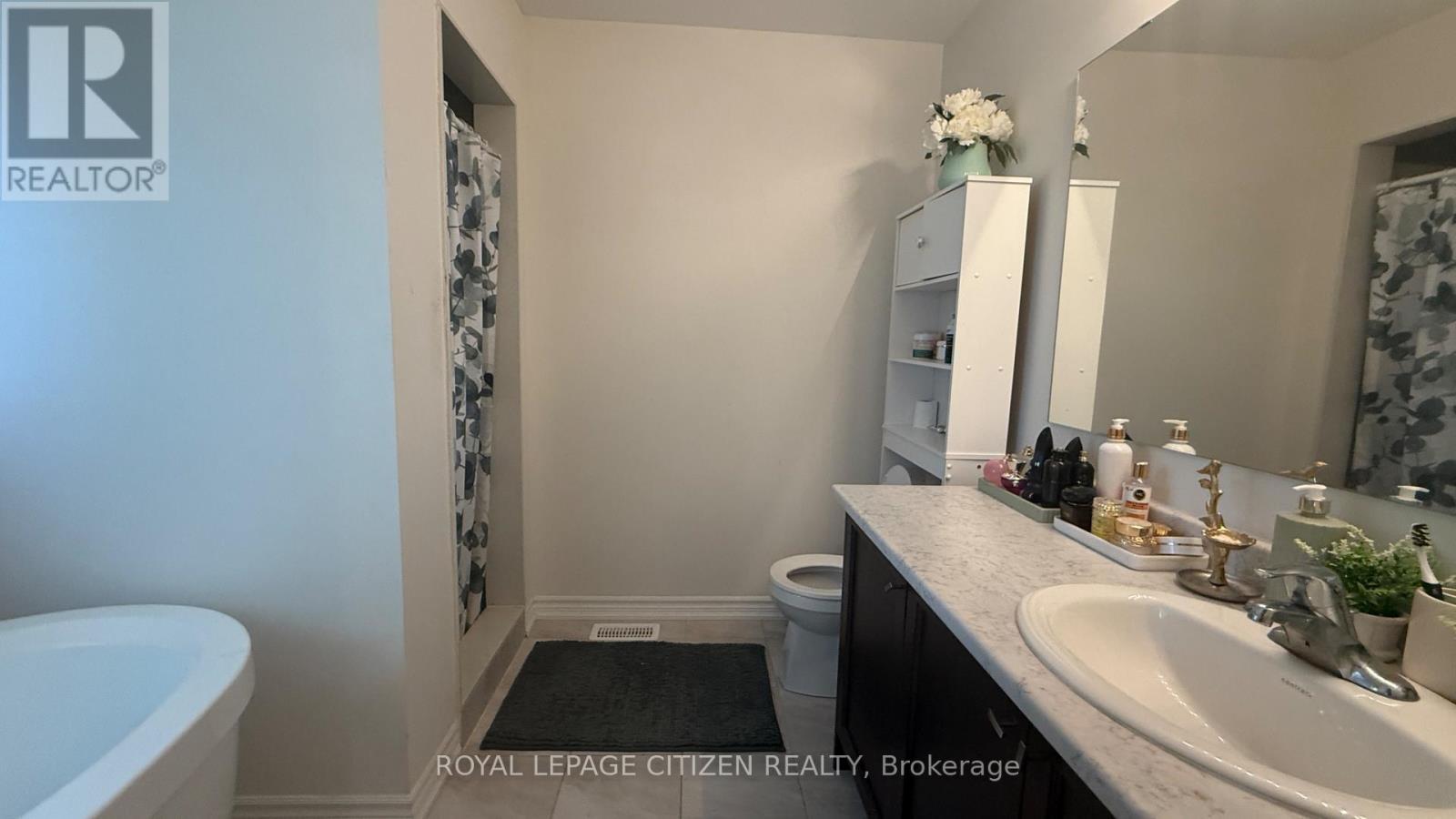 53 Jack Potts Way, Clarington, ON - Indoor Photo Showing Bathroom