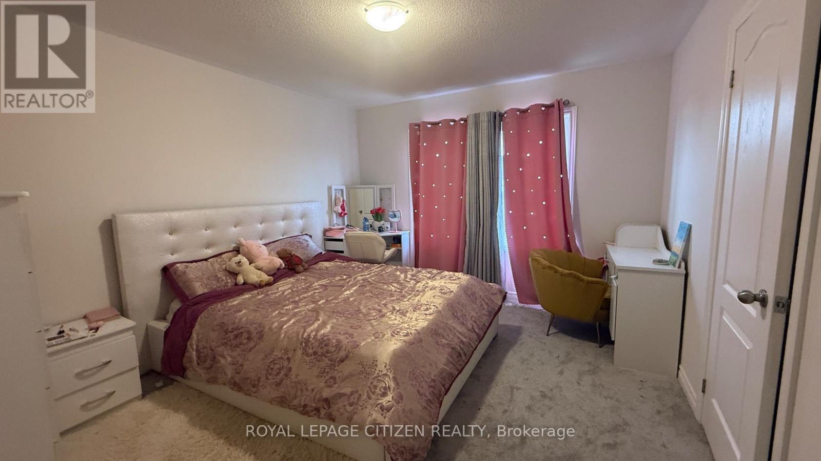 53 Jack Potts Way, Clarington, ON - Indoor Photo Showing Bedroom