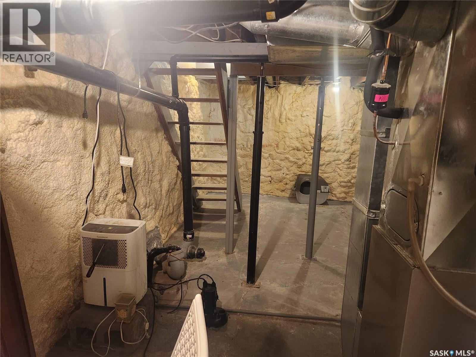 10 Danton Street, Tribune, SK - Indoor Photo Showing Basement