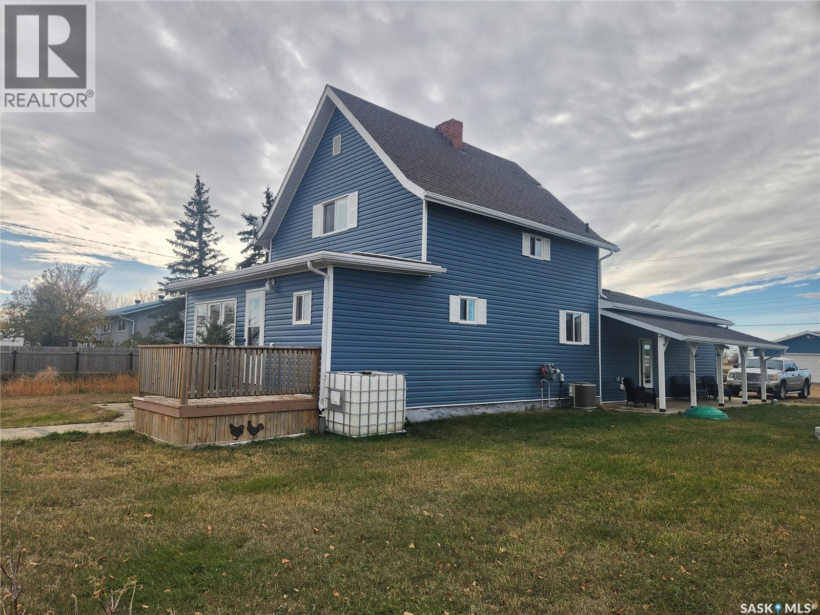 10 Danton Street, Tribune, SK - Outdoor