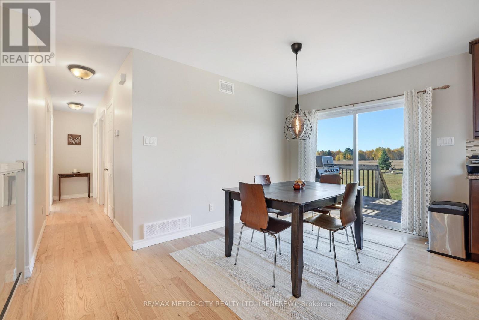 2431 Eady Road, Horton, ON - Indoor Photo Showing Dining Room