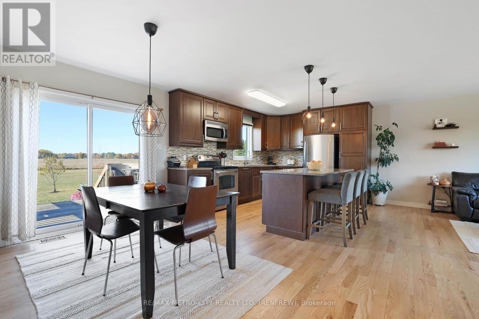 2431 Eady Road, Horton, ON - Indoor