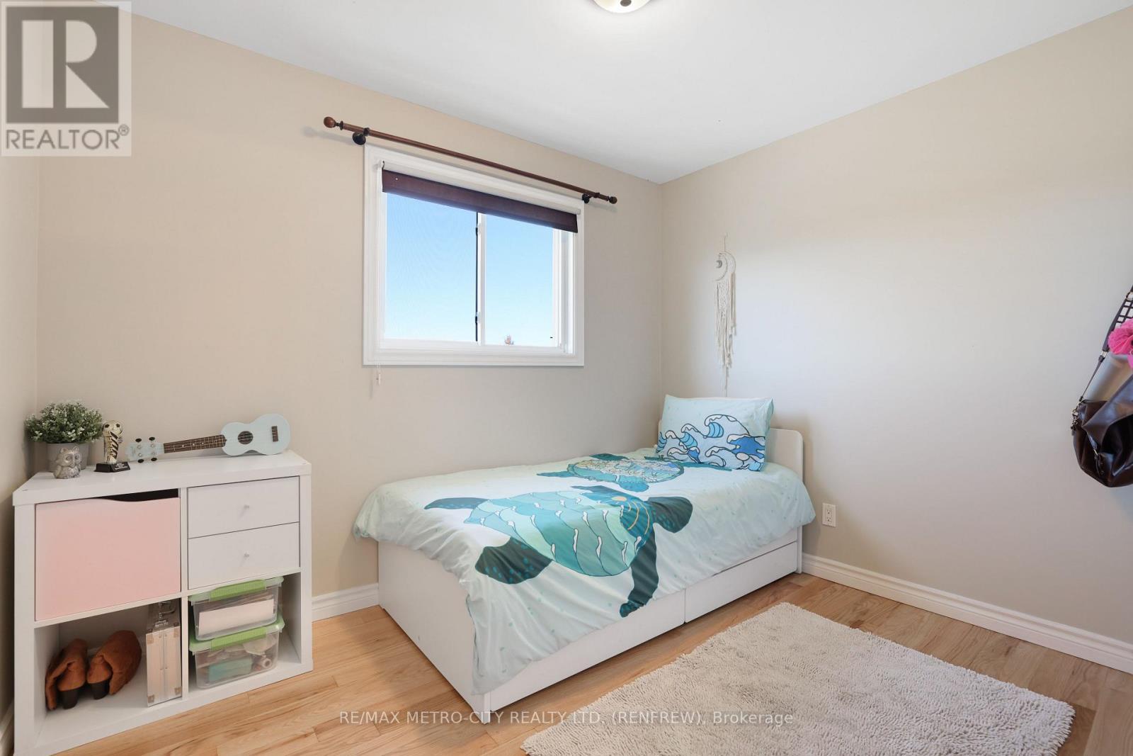 2431 Eady Road, Horton, ON - Indoor Photo Showing Bedroom