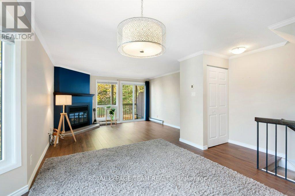 B - 6754 Jeanne D'Arc Boulevard N, Ottawa, ON - Indoor Photo Showing Other Room