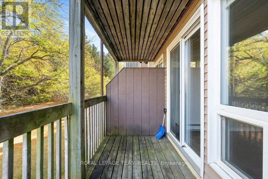 B - 6754 Jeanne D'Arc Boulevard N, Ottawa, ON - Outdoor With Deck Patio Veranda With Exterior