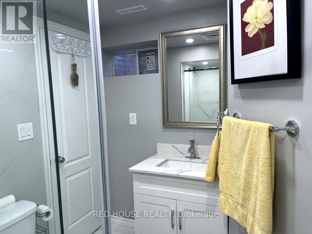 Room 2 - 4 Brennan Road, Ajax, ON - Photo Showing Other Room