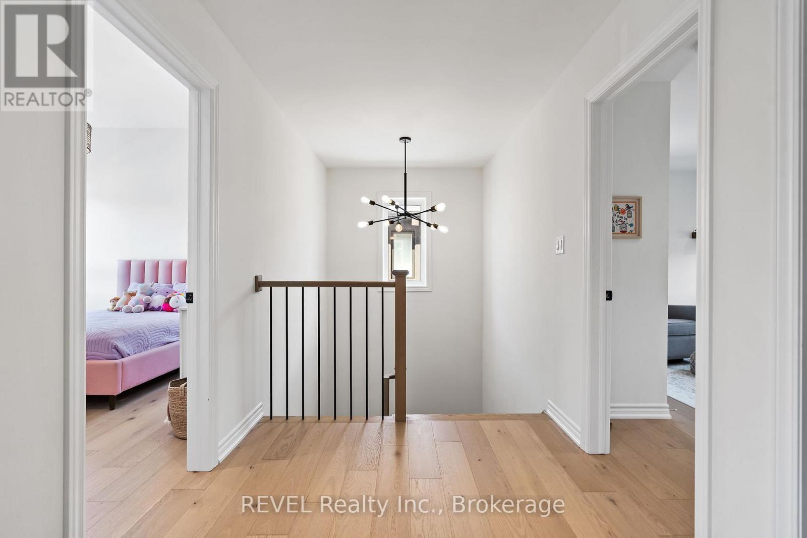 8045 Brookside Drive, Niagara Falls (Ascot), ON - Indoor Photo Showing Other Room