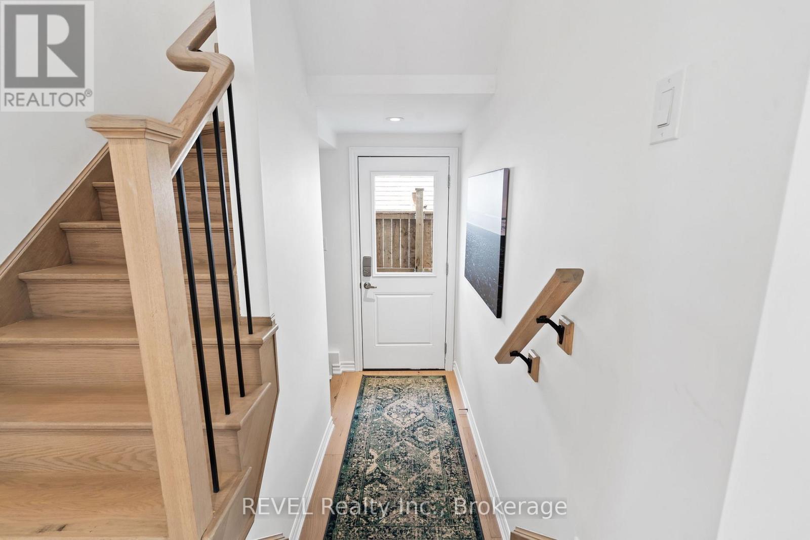 8045 Brookside Drive, Niagara Falls (Ascot), ON - Indoor Photo Showing Other Room