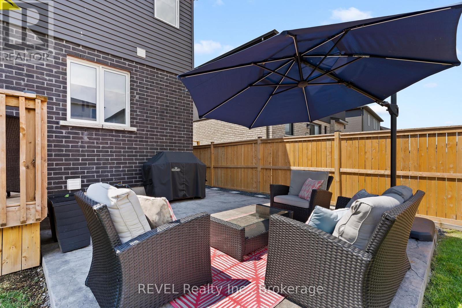 8045 Brookside Drive, Niagara Falls (Ascot), ON - Outdoor With Deck Patio Veranda With Exterior