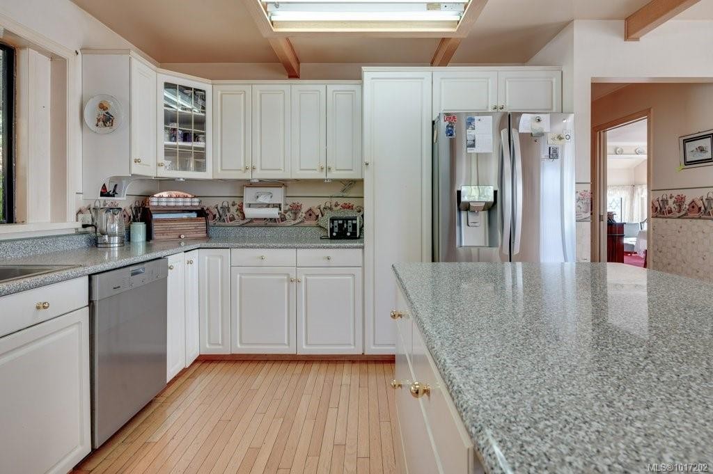 2983 Northwest Bay Rd, Nanoose Bay, BC