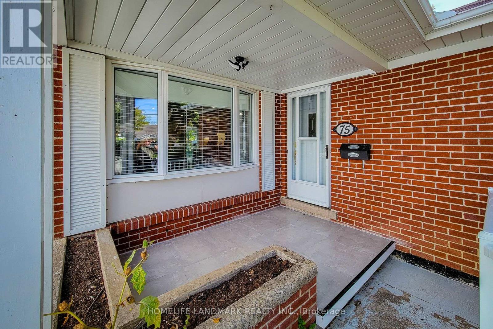 75 Bayview Drive, St. Catharines, ON - Outdoor With Deck Patio Veranda With Exterior