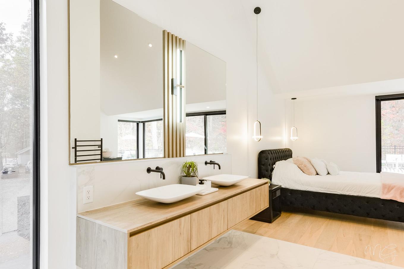 Salle de bains attenante à la CCP - 11351 Ch. De La Rivière-Du-Nord, Mirabel, QC - Indoor Photo Showing Bathroom