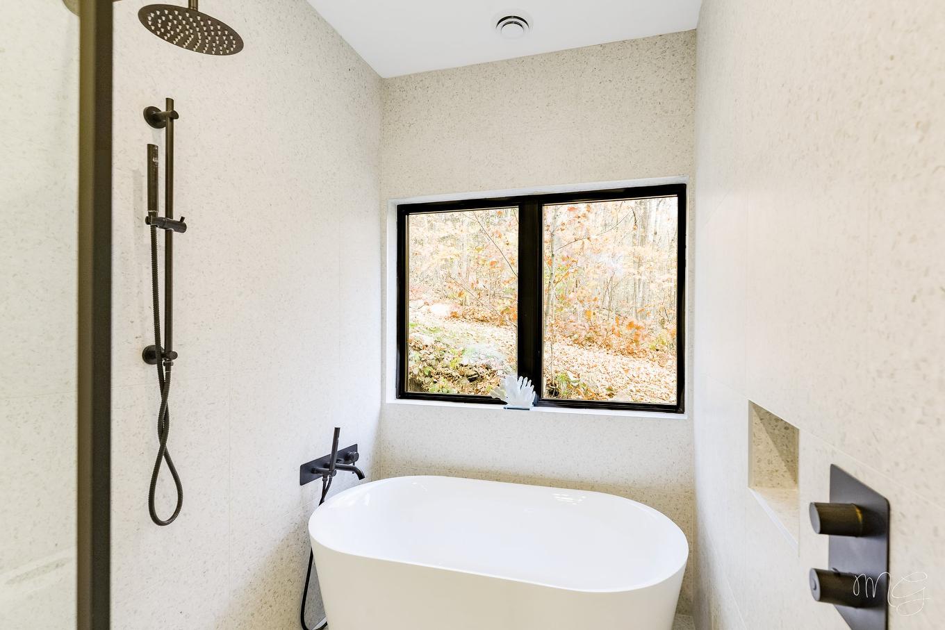 Salle de bains - 11351 Ch. De La Rivière-Du-Nord, Mirabel, QC - Indoor Photo Showing Bathroom