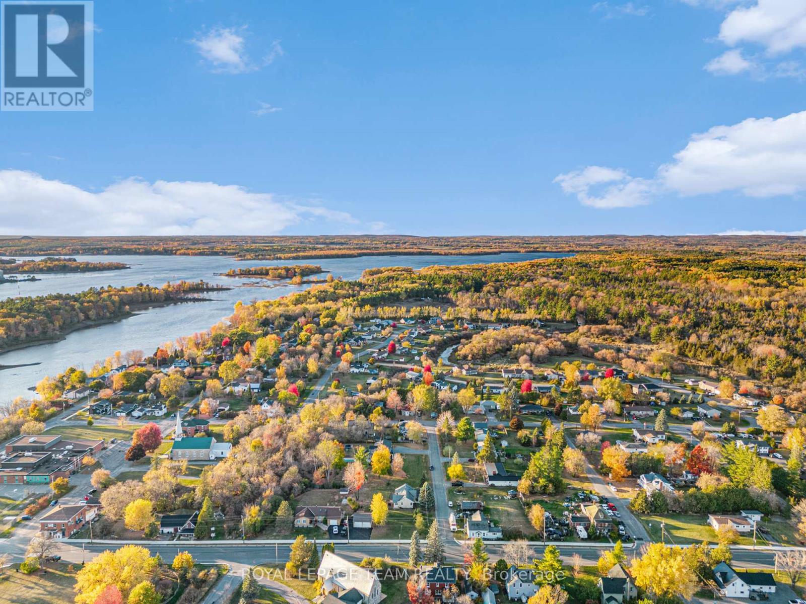 140 Creek Drive, Ottawa, ON - Outdoor With Body Of Water With View