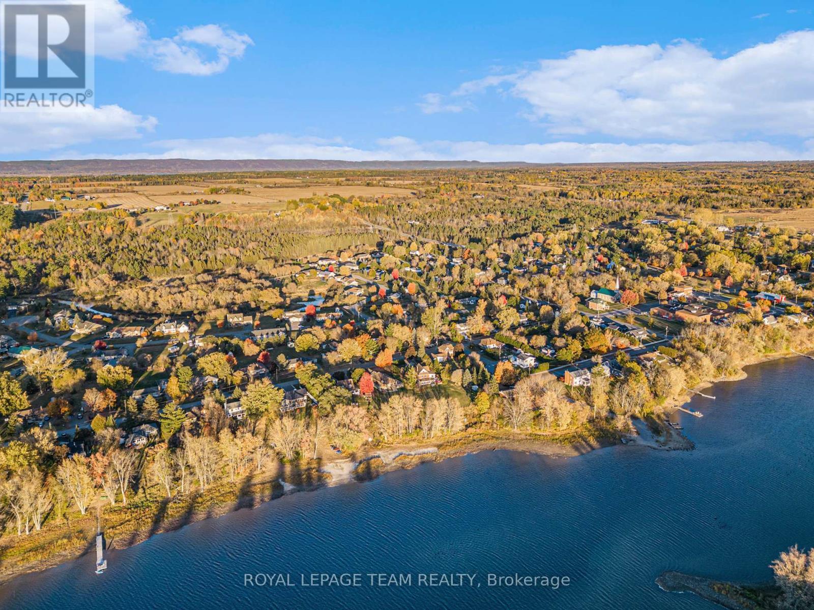 140 Creek Drive, Ottawa, ON - Outdoor With Body Of Water With View