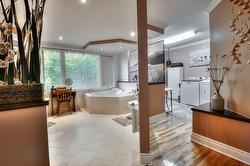 Ensuite bathroom -