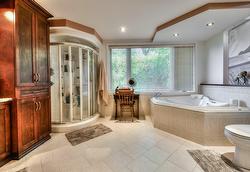 Ensuite bathroom -