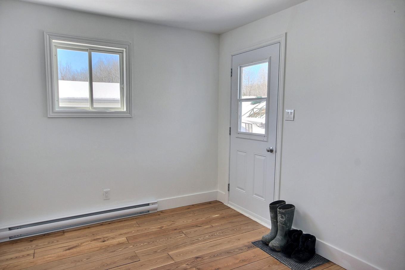 Hall - 45 Rue D'Arntfield, Rouyn-Noranda, QC - Indoor Photo Showing Other Room