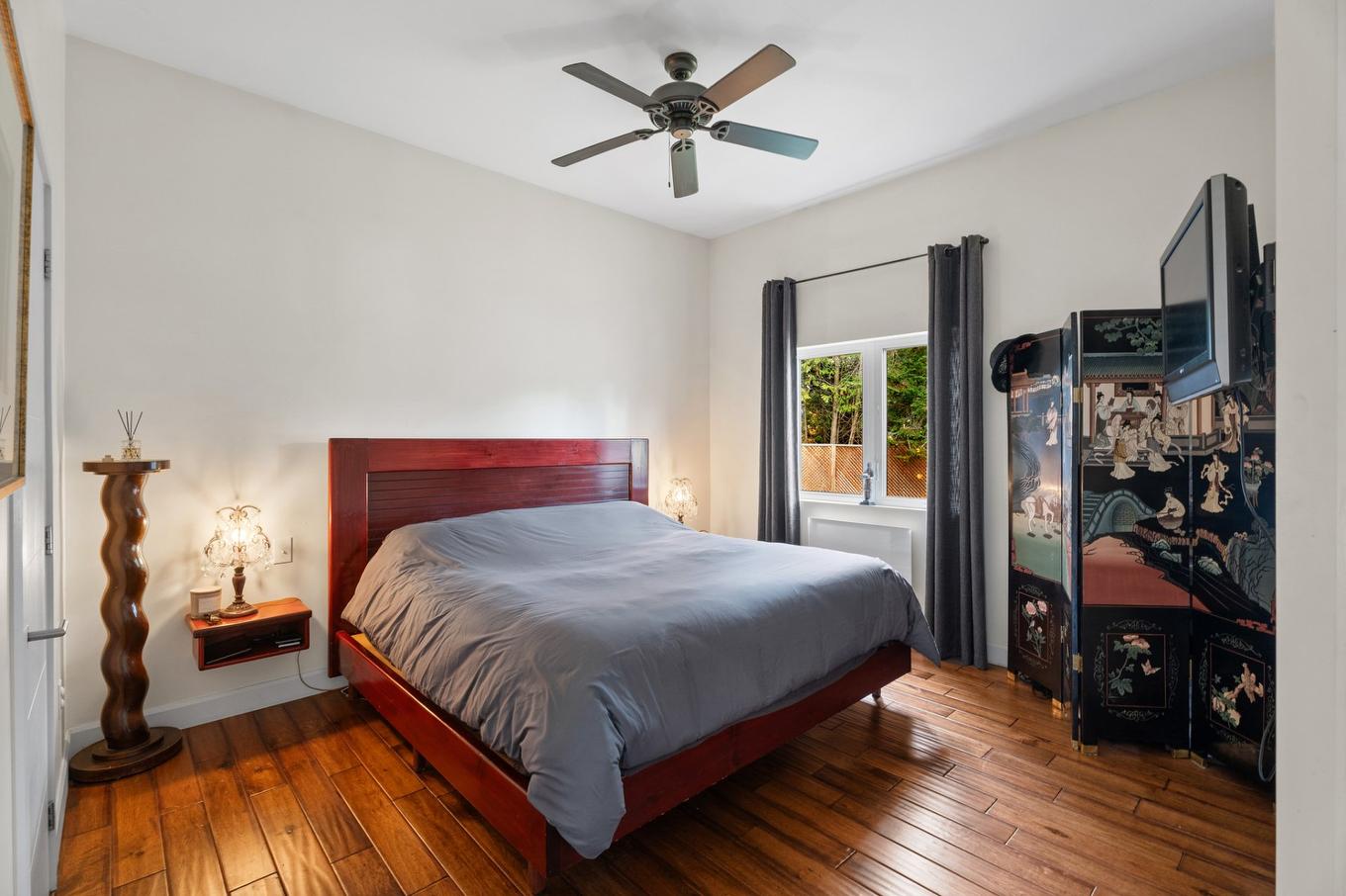 Living room - 1946 Ch. De Deauville, Sainte-Adèle, QC - Indoor Photo Showing Bedroom
