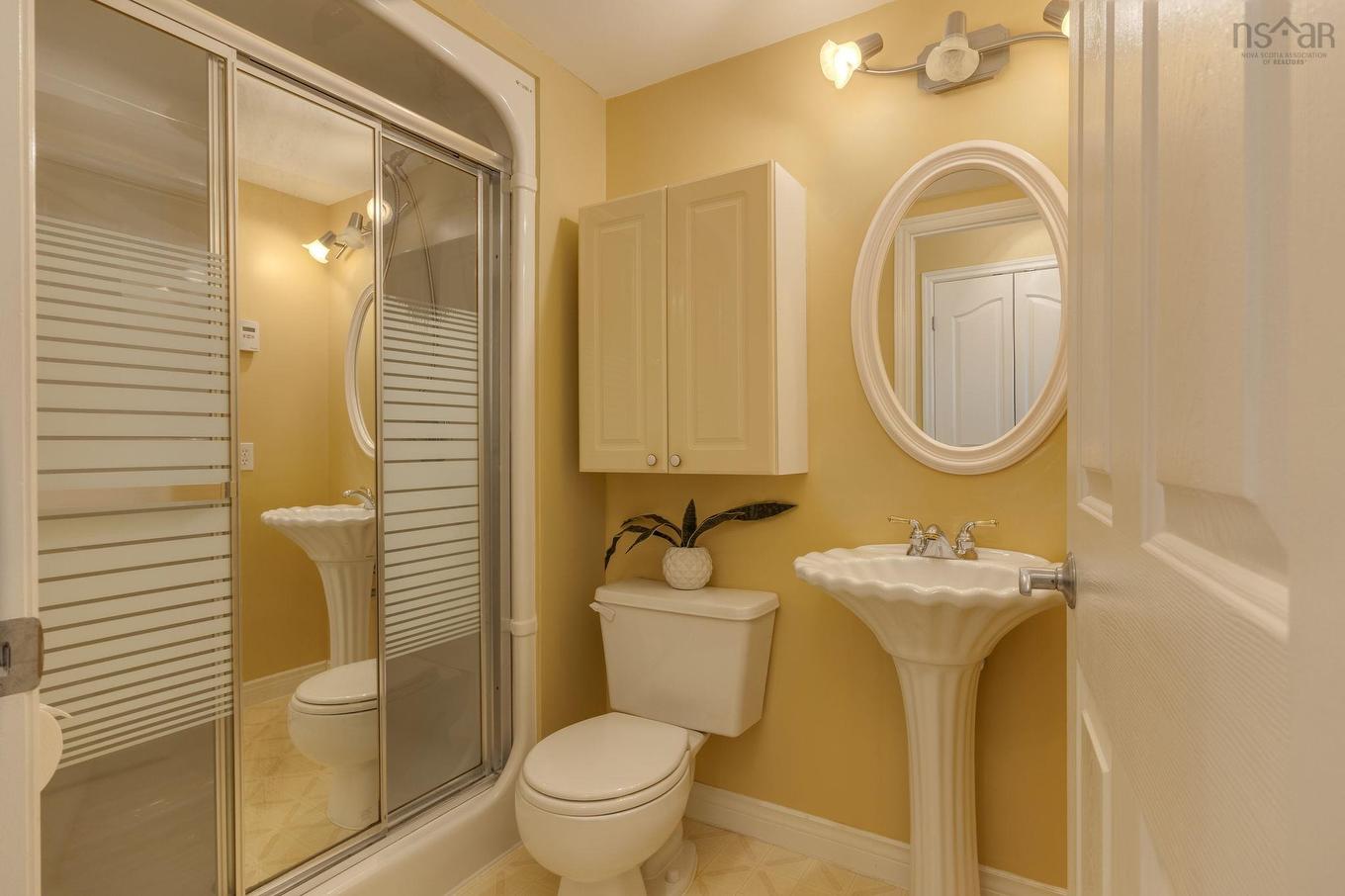 304 2 Lake Drive, Bedford, NS