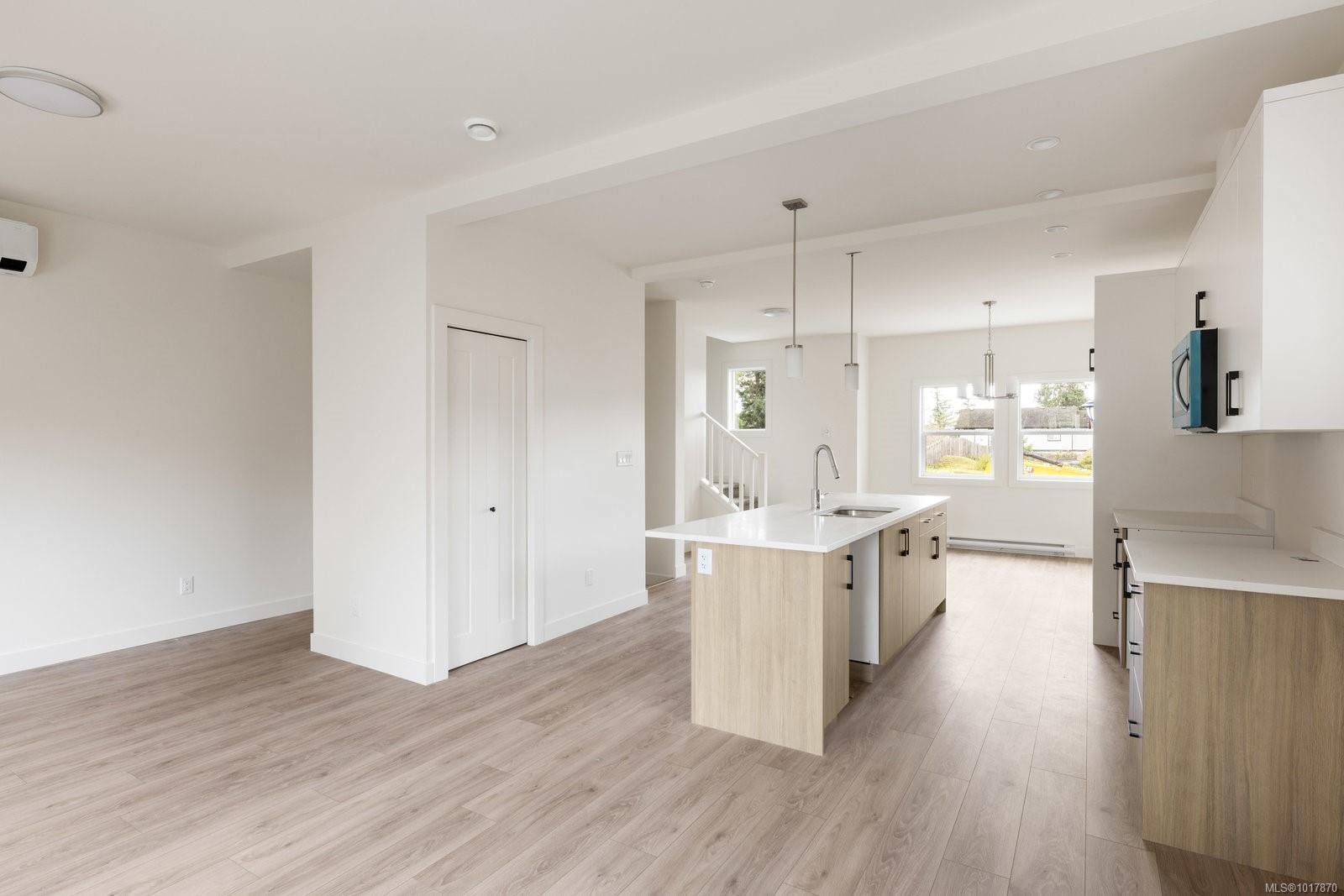 925 Rosefinch Pl, Langford, BC