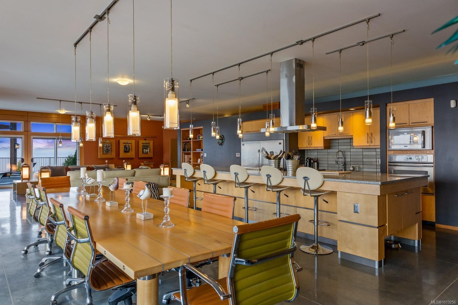 7939 Lenwood Rd, Merville, BC