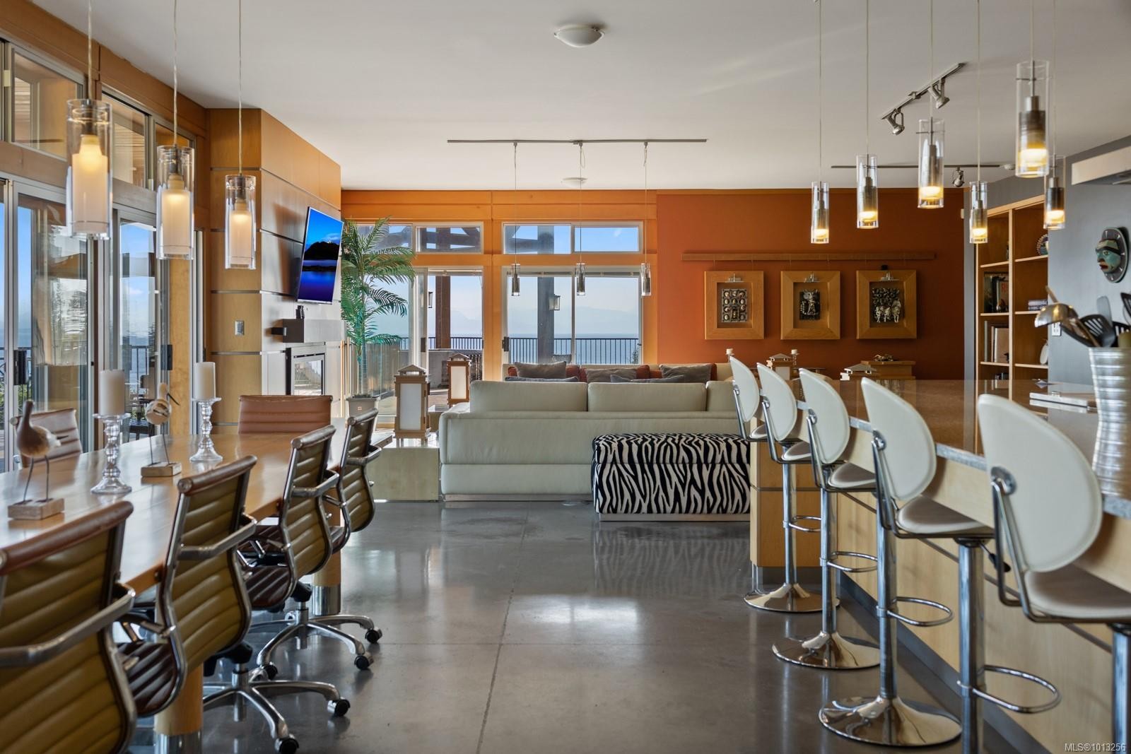 7939 Lenwood Rd, Merville, BC