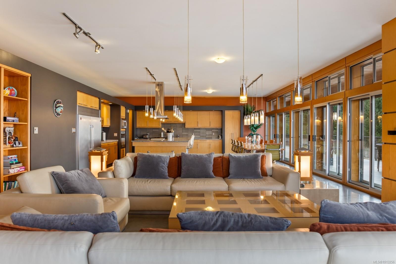 7939 Lenwood Rd, Merville, BC