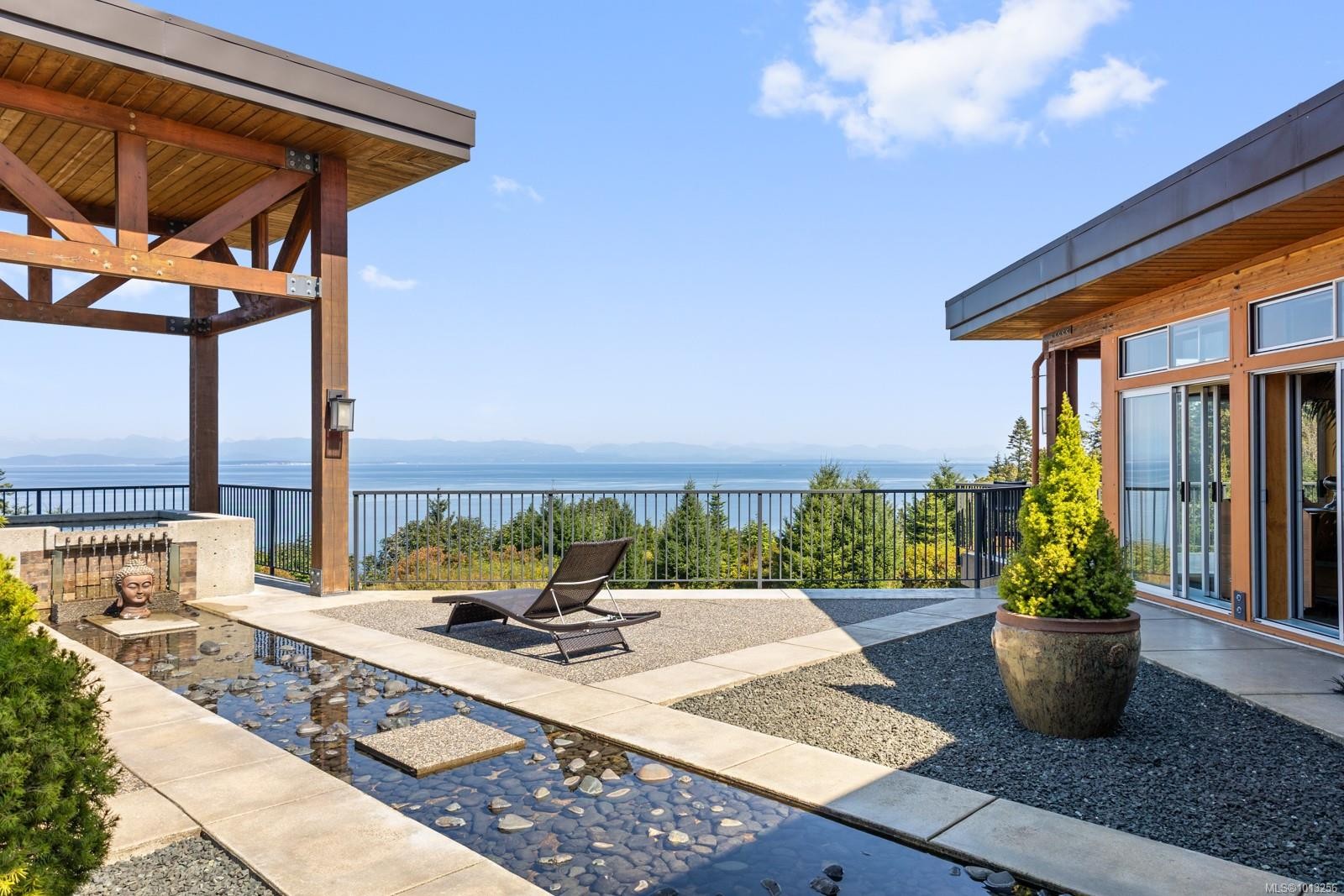 7939 Lenwood Rd, Merville, BC