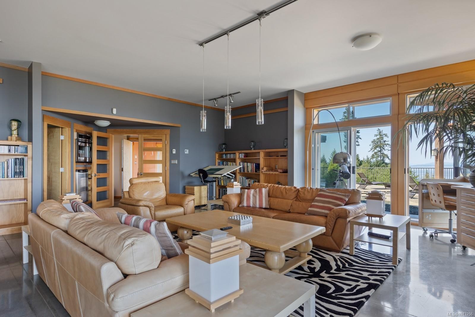 7939 Lenwood Rd, Merville, BC