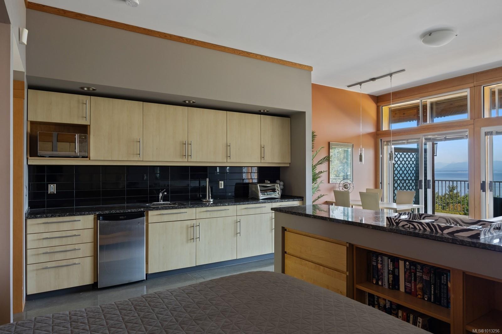 7939 Lenwood Rd, Merville, BC