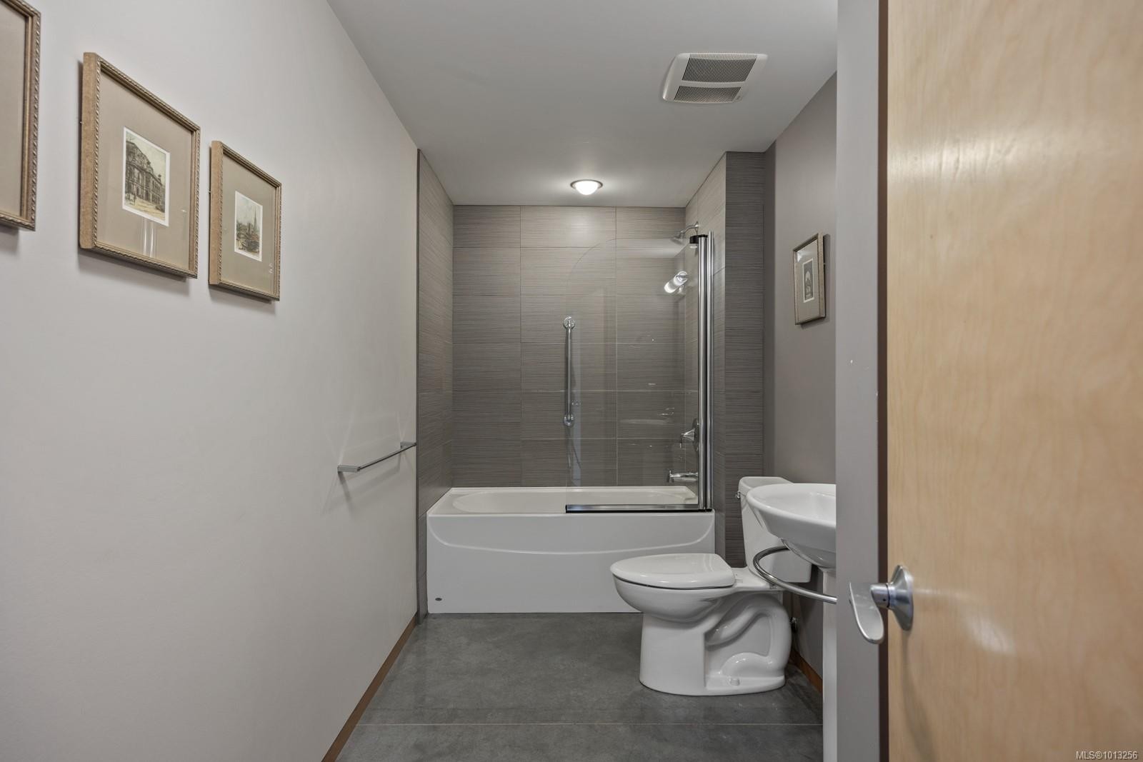 7939 Lenwood Rd, Merville, BC