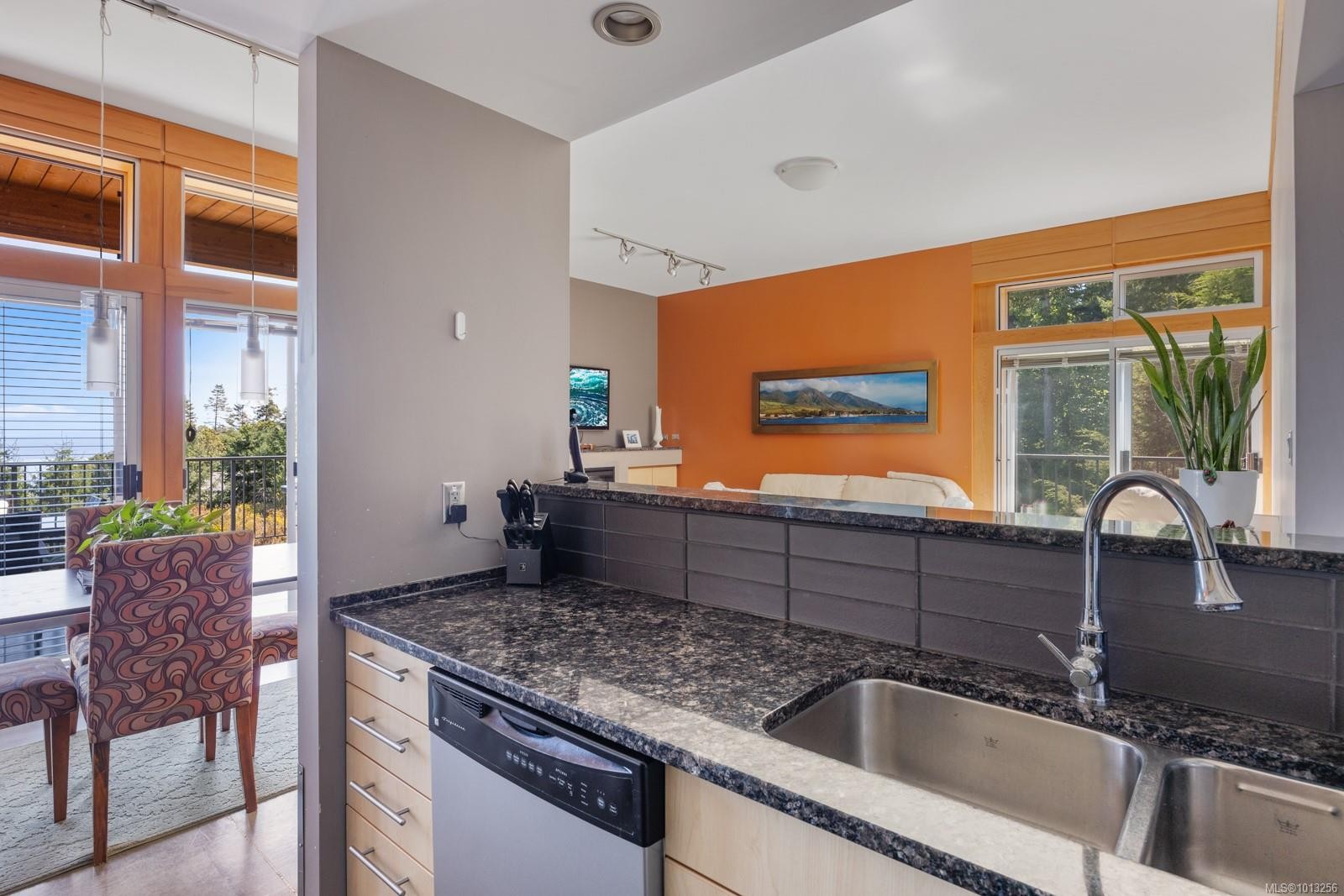 7939 Lenwood Rd, Merville, BC